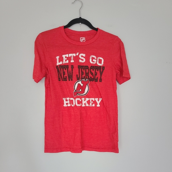 🎄  3/$15 NHL NJ Devils Hockey Tee Shirt L 14/16 - Picture 3 of 3